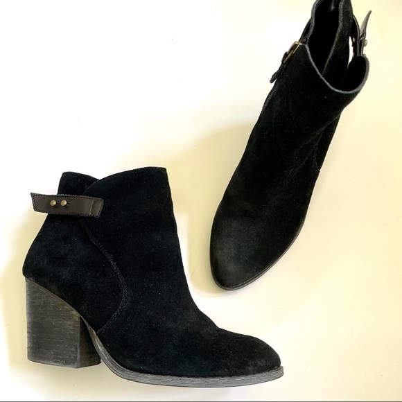 Black Leather Heeled Booties size 7.5 - Picture 3 of 9